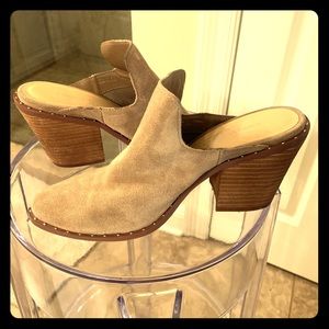 Chinese Laundy Suede Mules